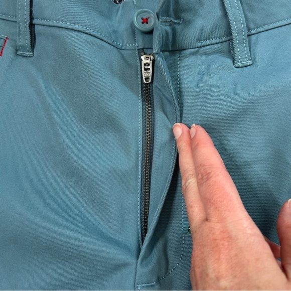 UNTUCKit Blue Flat Front Shorts Preppy 9" Chino Shorts Size 34 - Picture 6 of 13